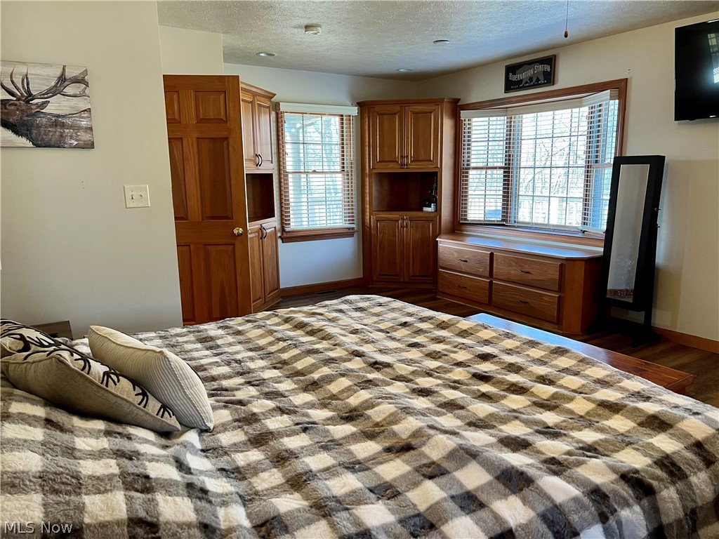 5173 Factor Road Southwest Sherrodsville, OH 44675 - Photo 5 of 17