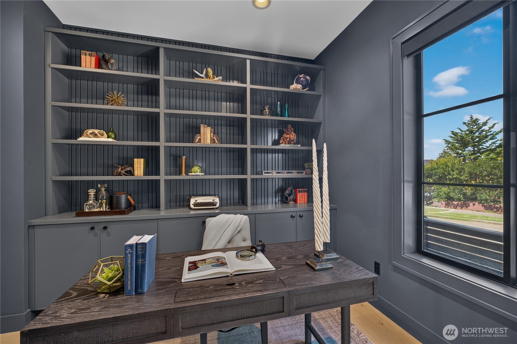 4021 West Raye Street Seattle, WA 98199 - Photo 11 of 39 Gallery Image 11