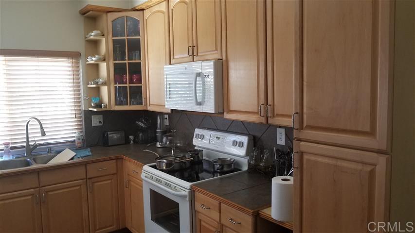 147 Harding Street Oceanside, CA 92057 - Photo 5 of 21 Gallery Image 5