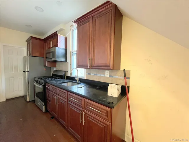 $1,499,000 | 60-40 55th Drive | Maspeth