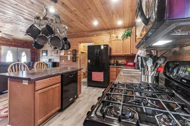 $480,000 | 7745 Murr Road, Graff, MO 65660