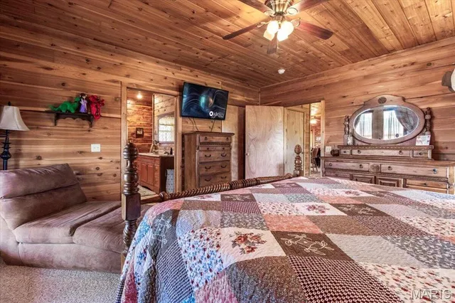 $480,000 | 7745 Murr Road, Graff, MO 65660