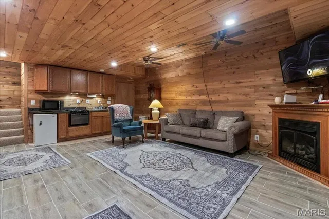 $480,000 | 7745 Murr Road, Graff, MO 65660