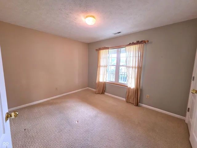 $289,000 | 938 Eagle Brook Circle, Shelbyville, IN 46176