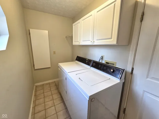 $289,000 | 938 Eagle Brook Circle, Shelbyville, IN 46176