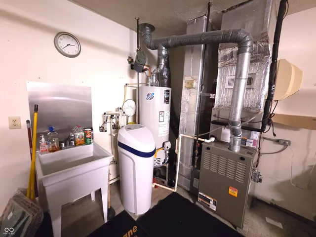 $289,000 | 938 Eagle Brook Circle, Shelbyville, IN 46176