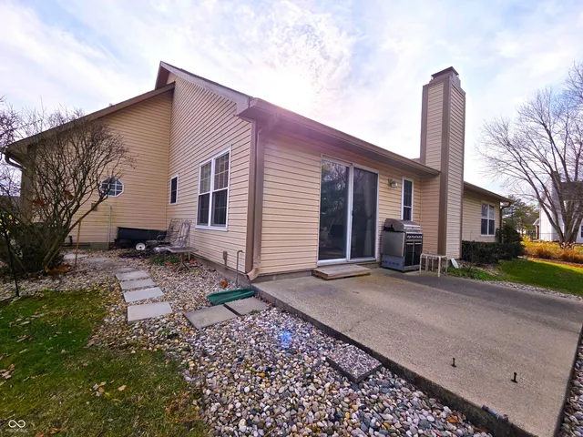 $289,000 | 938 Eagle Brook Circle, Shelbyville, IN 46176