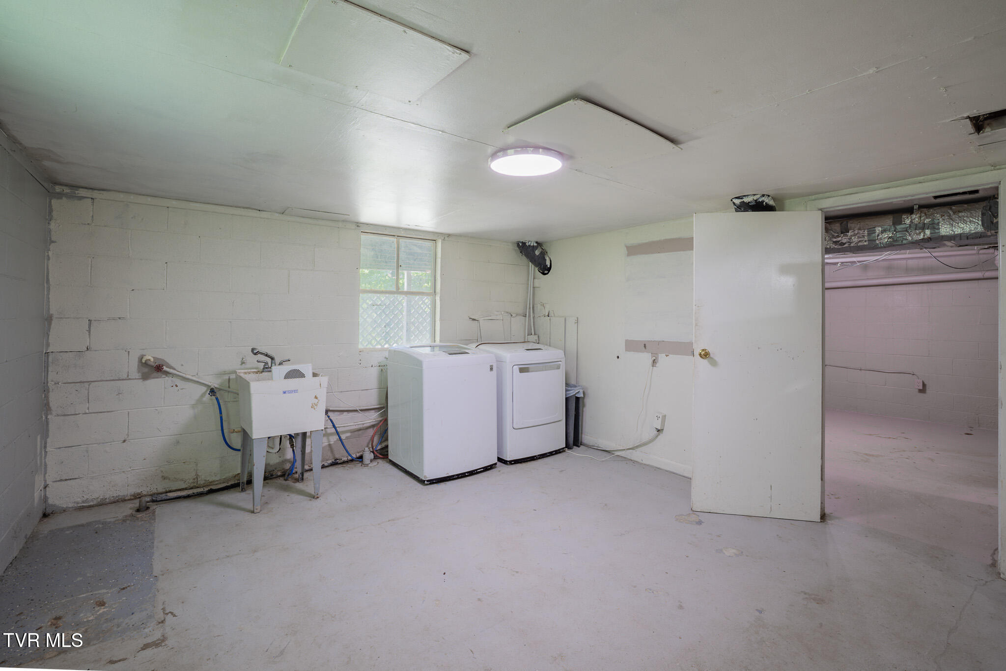 1380 Allison Gap Road Saltville, VA 24370 - Photo 20 of 35 1R9A7171-HDR