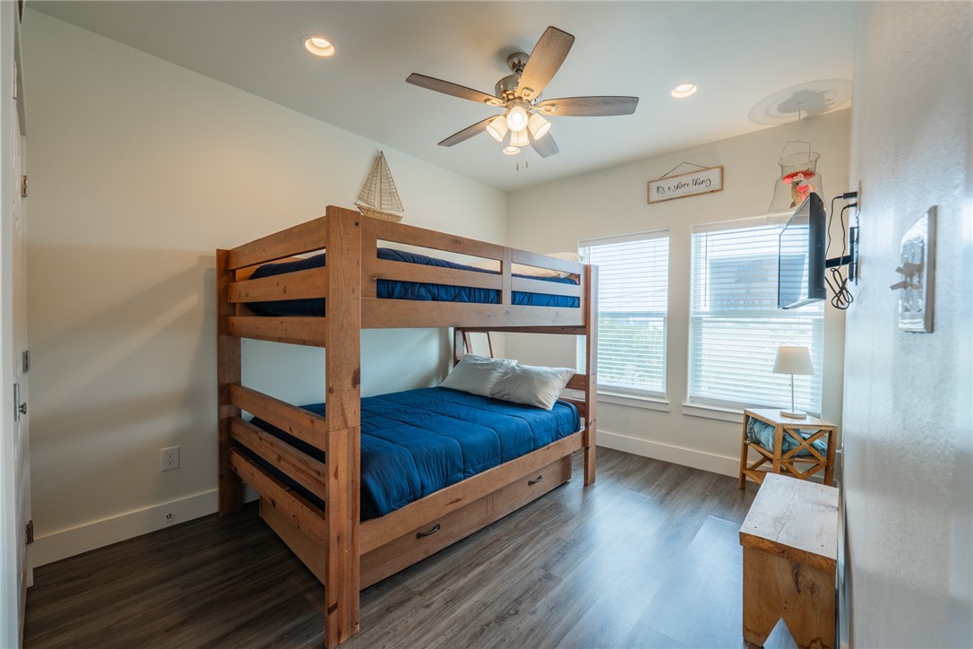 109 Copano Cove Road Rockport, TX 78382 - Photo 19 of 32