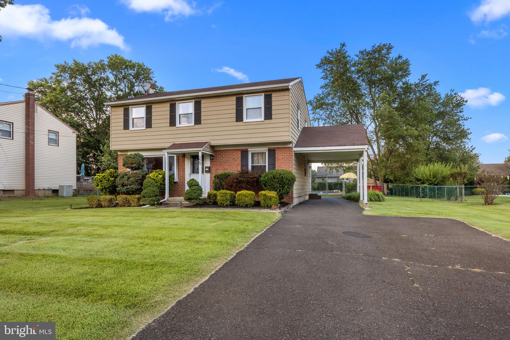 224 Crestview Road Hatboro, PA 19040 - Photo 3 of 28 Gallery Image 3