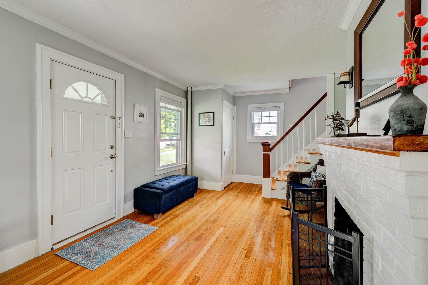 8 Wallace Avenue Rutland, VT 05701 - Photo 3 of 21