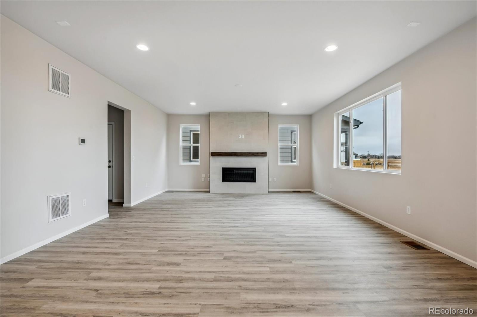 979 Rustling Street Windsor, CO 80550 - Photo 8 of 23 Gallery Image 8