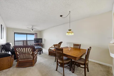 $275,000 | 818 Bahia Del Sol Drive, Unit 28, Ruskin, FL 33570