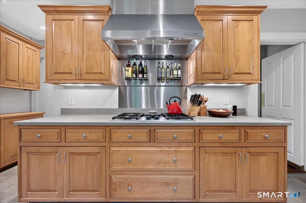 9 Ingham Hill Road Essex, CT 06426 - Photo 10 of 40 Fantastic updated kitchen