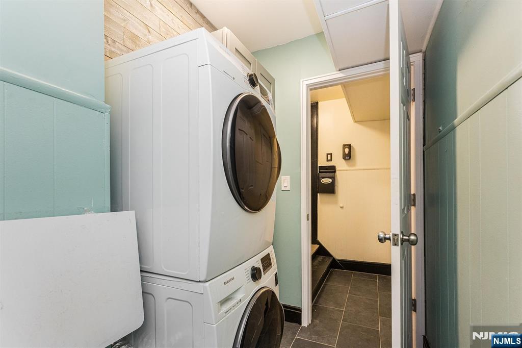 43 Pleasant Way Montclair, NJ 07042 - Photo 26 of 28 a utility room with dryer and washer