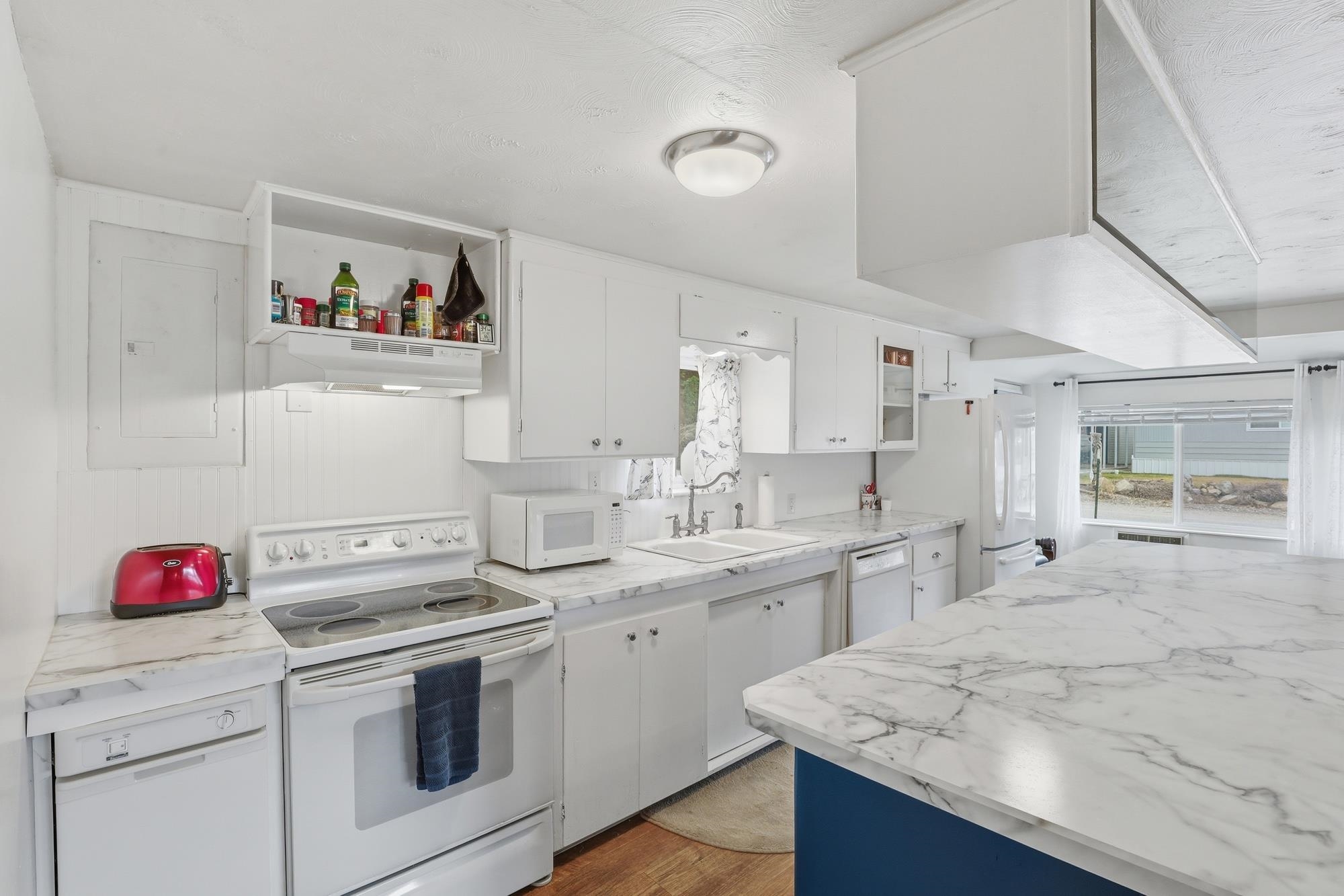 41914 Robert Road Loon Lake, WA 99148 - Photo 11 of 43