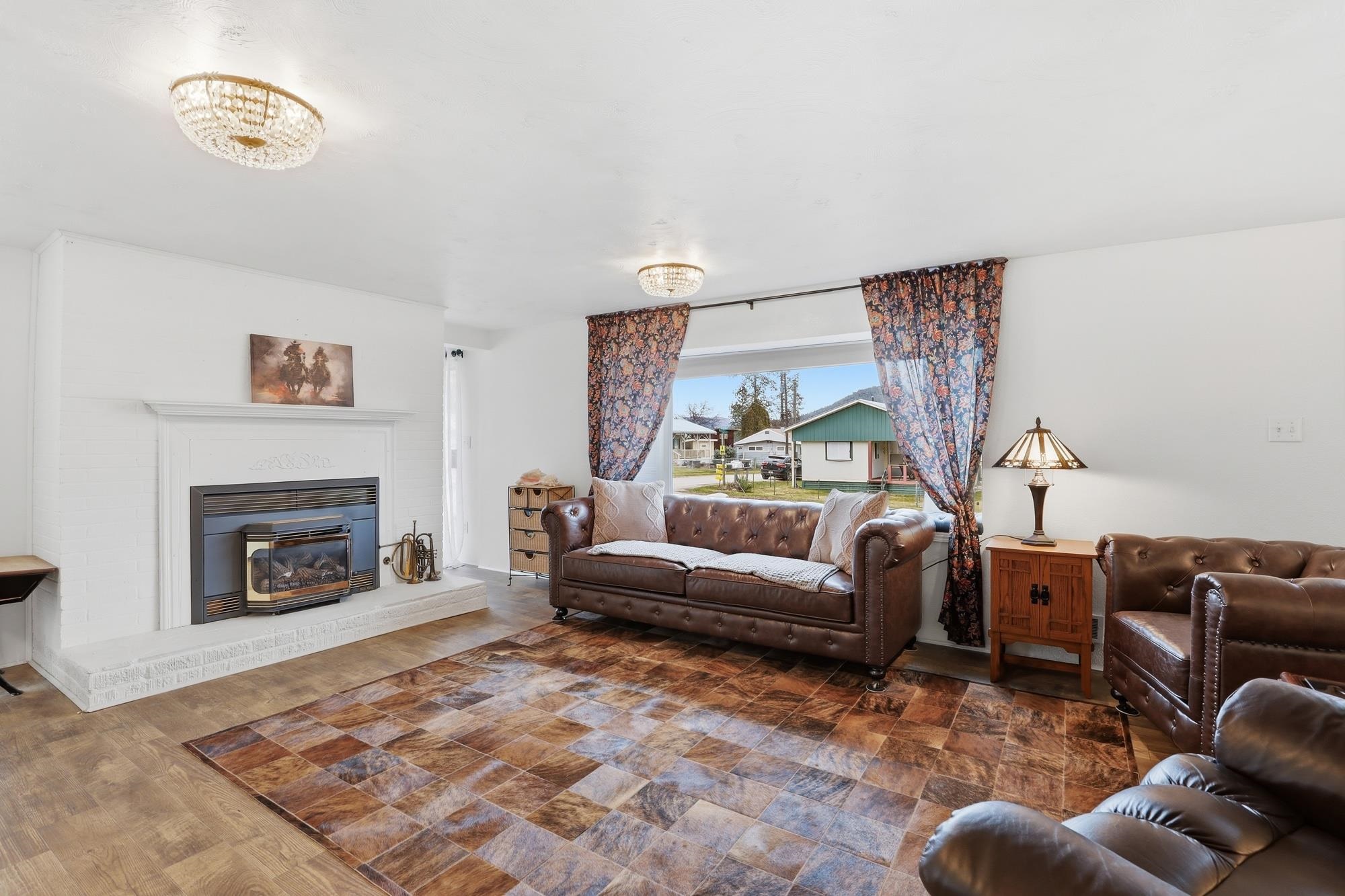 41914 Robert Road Loon Lake, WA 99148 - Photo 5 of 43