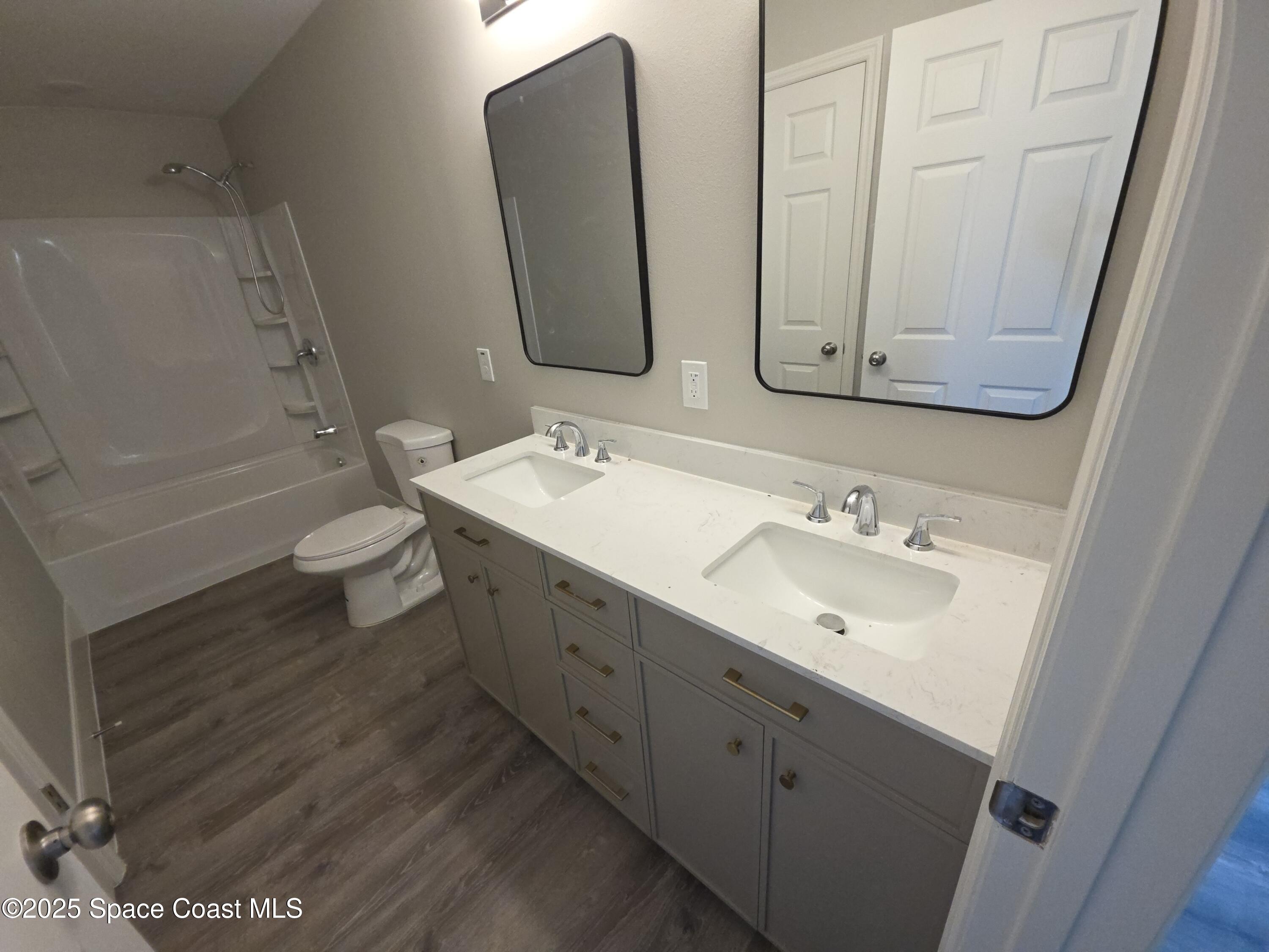 417 Dove Avenue Rockledge, FL 32955 - Photo 6 of 10 417 Dove bathroom