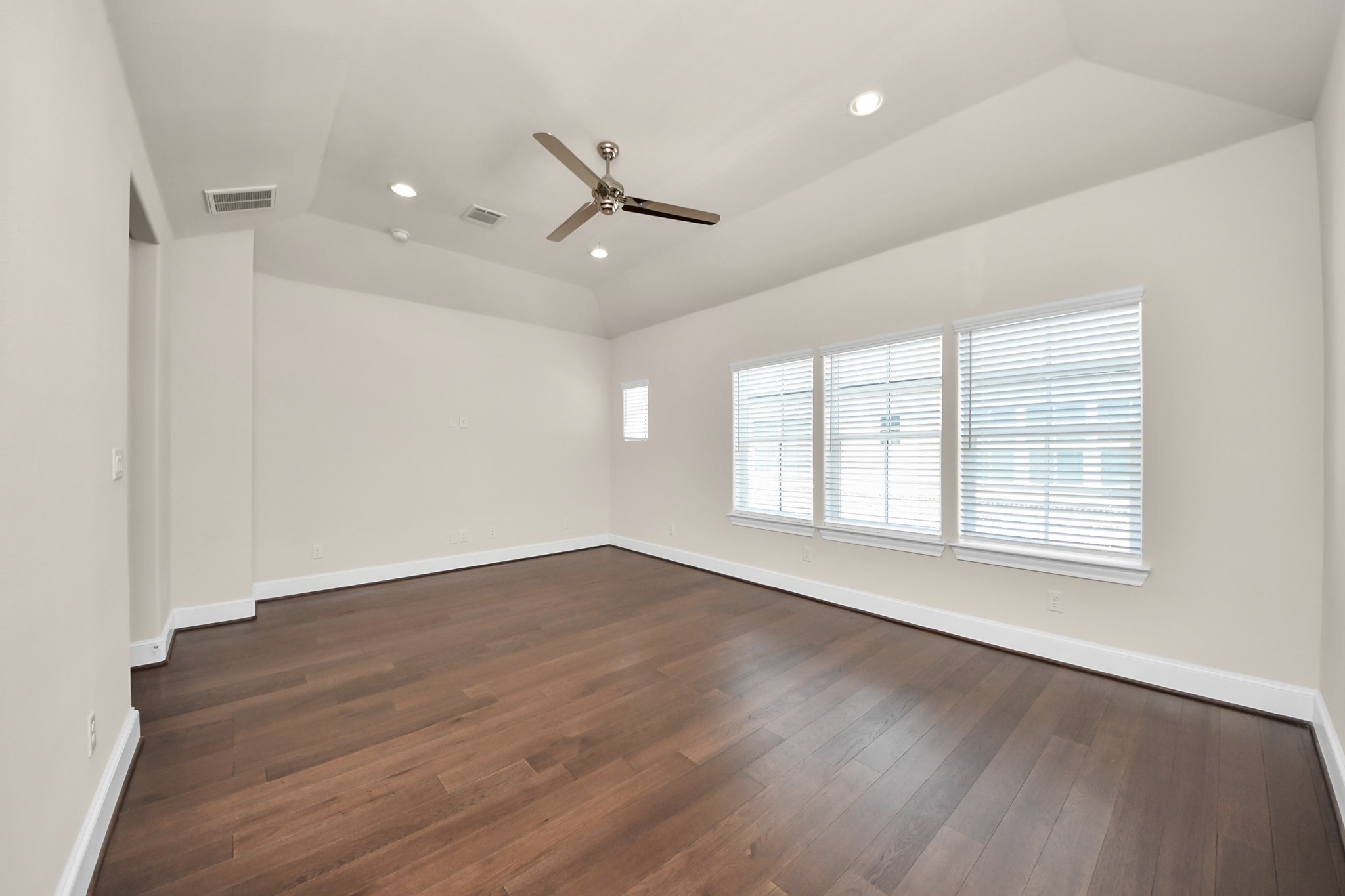 6072 Kansas Street Houston, TX 77007 - Photo 39 of 47