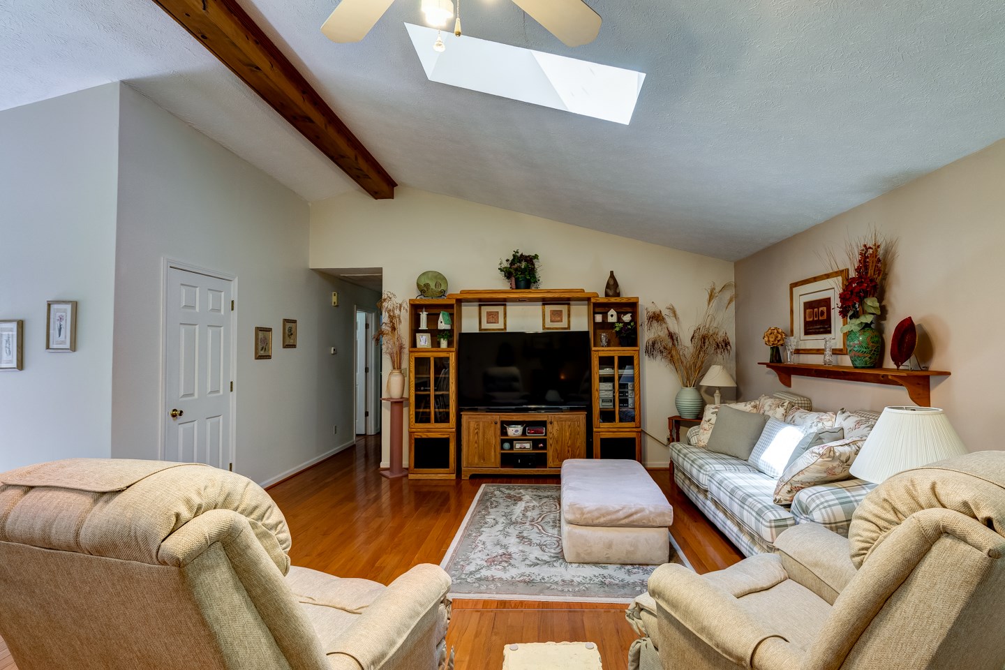 1566 Yankeetown Road Boonville, IN 47601 - Photo 4 of 32 Gallery Image 4