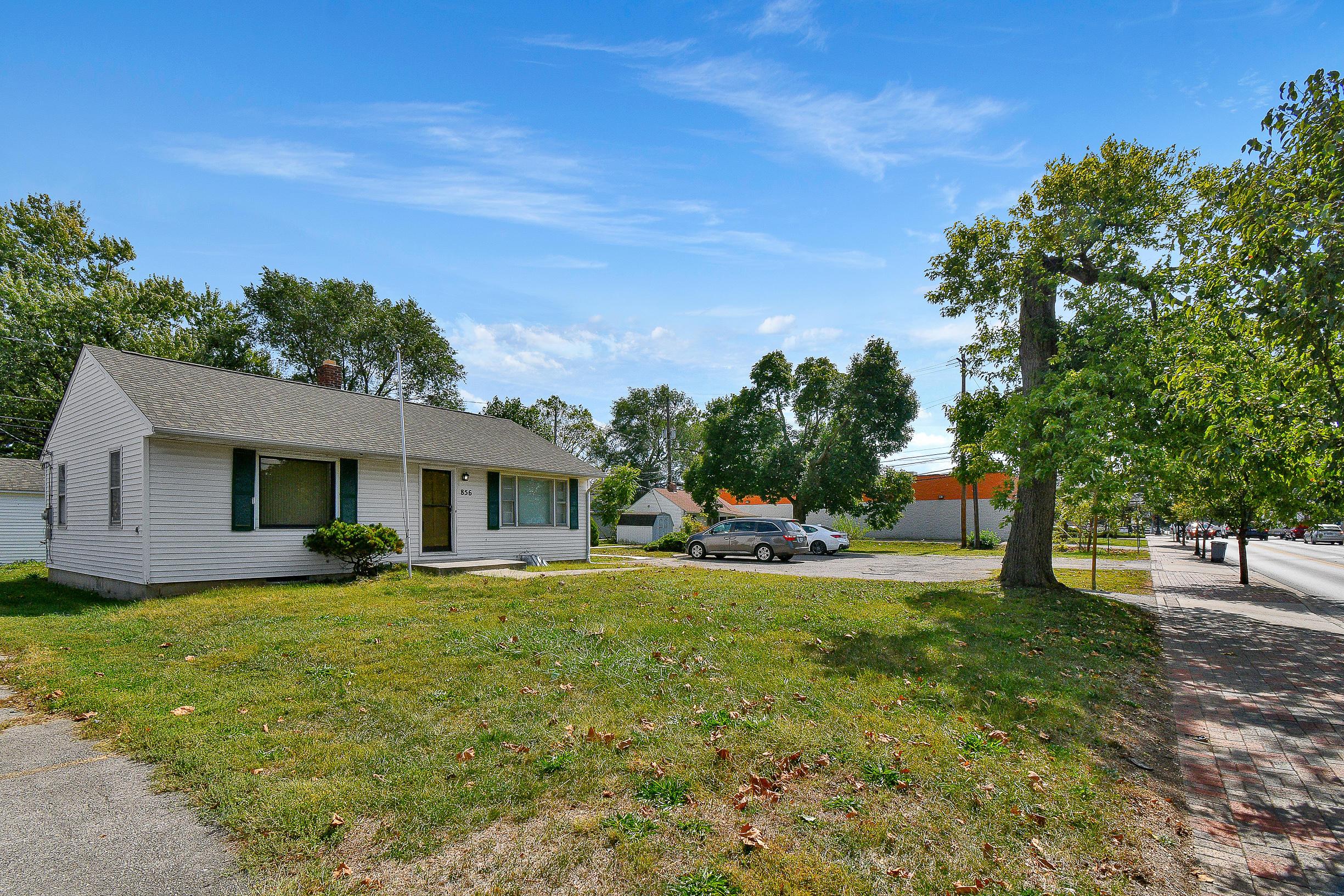 856 South Yearling Road Columbus, OH 43213 - Photo 5 of 32 856 South Yearling Road Whitehall Ohio 4