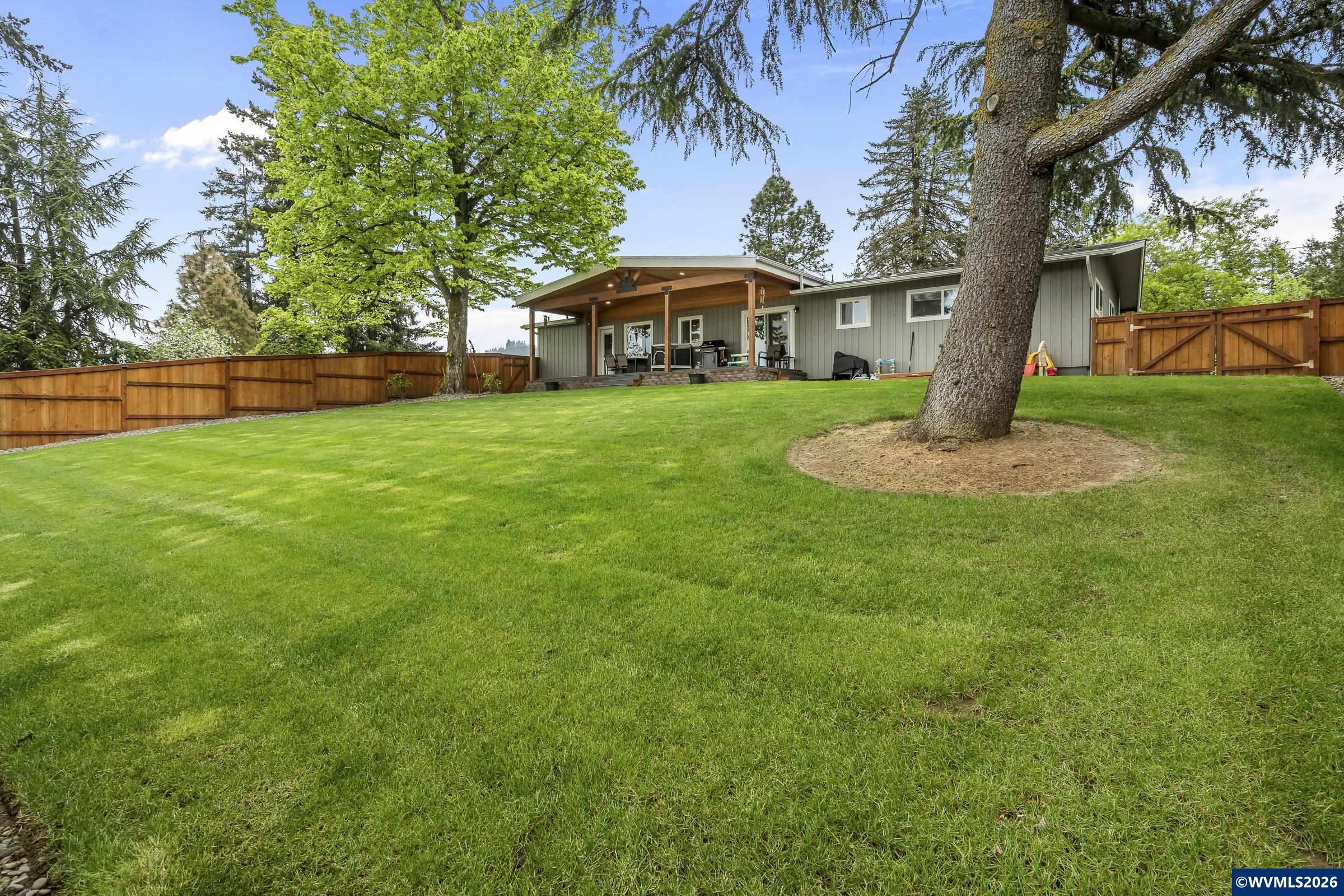 2239 Steiwer Road Southeast Jefferson, OR 97352 - Photo 3 of 36