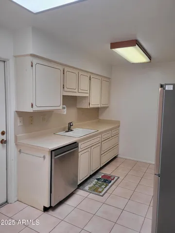 $1,100 | 10060 West Royal Oak Road, Unit B, Sun City, AZ 85351