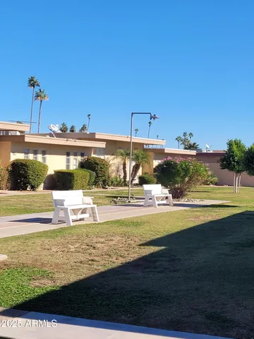 $1,100 | 10060 West Royal Oak Road, Unit B, Sun City, AZ 85351