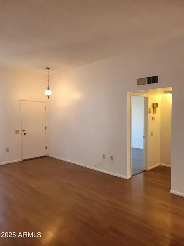 $1,100 | 10060 West Royal Oak Road, Unit B, Sun City, AZ 85351