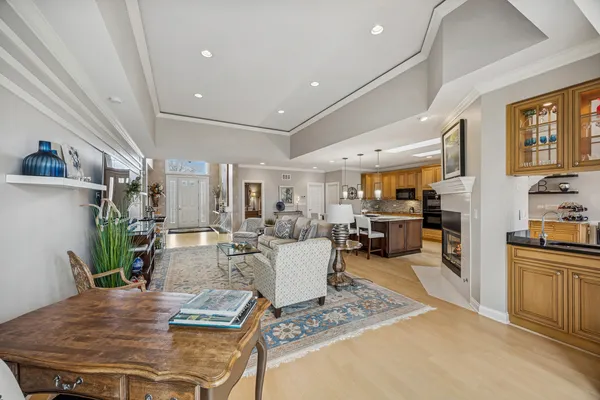 $587,500 | 8711 Berkley Court, Orland Park, IL 60462