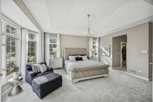 $587,500 | 8711 Berkley Court, Orland Park, IL 60462