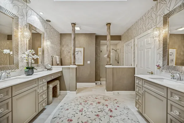 $587,500 | 8711 Berkley Court, Orland Park, IL 60462