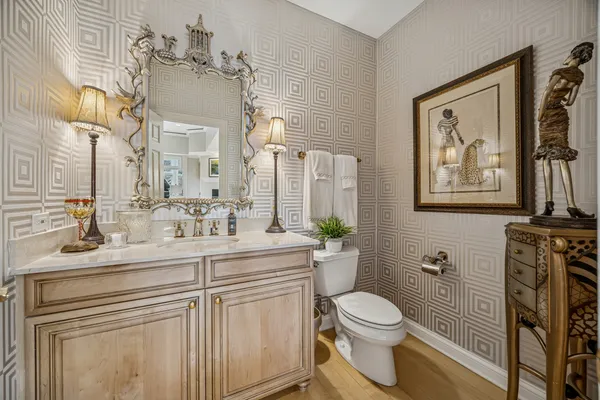 $587,500 | 8711 Berkley Court, Orland Park, IL 60462