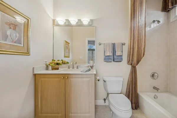 $587,500 | 8711 Berkley Court, Orland Park, IL 60462