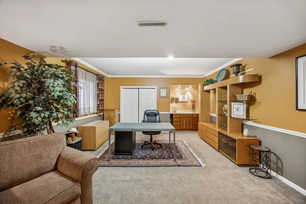 $587,500 | 8711 Berkley Court, Orland Park, IL 60462