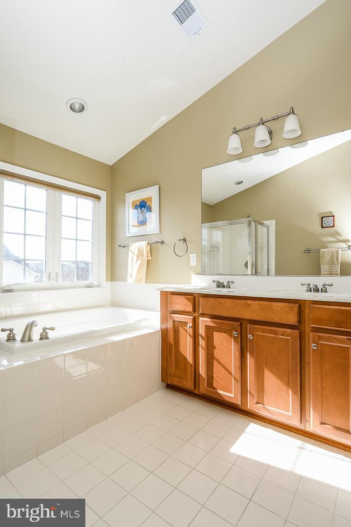9134 Furey Road Lorton, VA 22079 - Photo 14 of 24 Bath (Master)