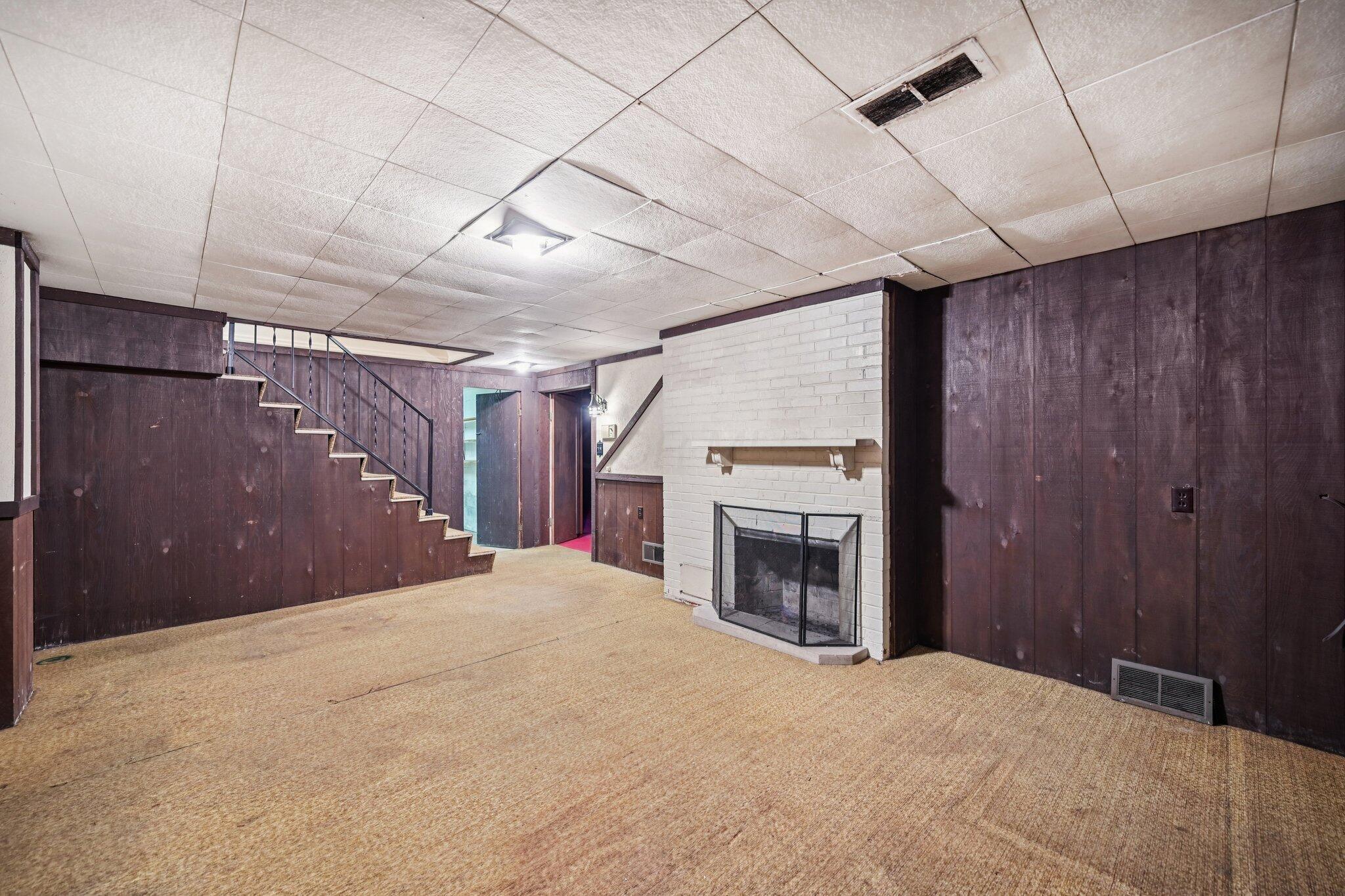 2018 Inchcliff Road Columbus, OH 43221 - Photo 23 of 33 Basement/ Rec Room
