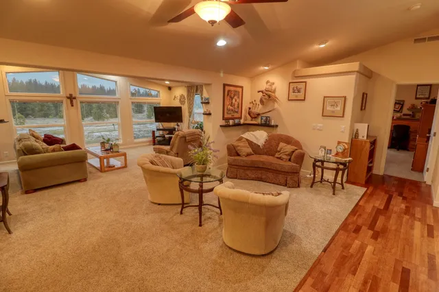$615,000 | 27601 North Scotts Ridge Lane, Chattaroy, WA 99003