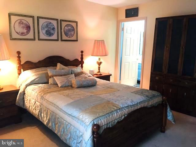 15 Stratford Road Southampton, NJ 08088 - Photo 24 of 35 Master Bedroom w/PVT access to Master Bath
