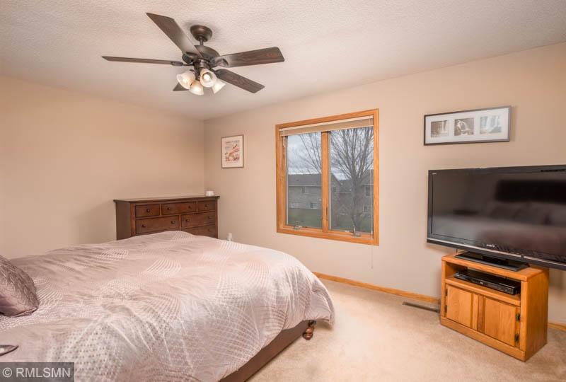 4812 5th Street Northwest Rochester, MN 55901 - Photo 13 of 33