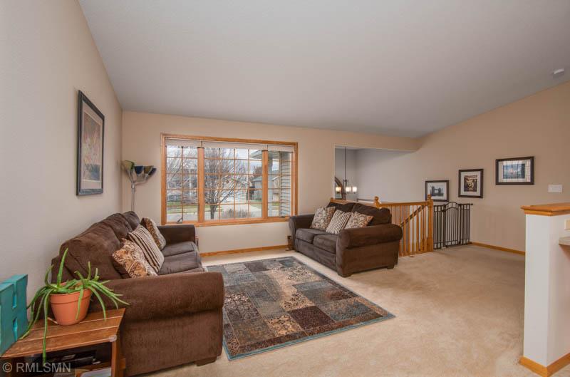4812 5th Street Northwest Rochester, MN 55901 - Photo 3 of 33