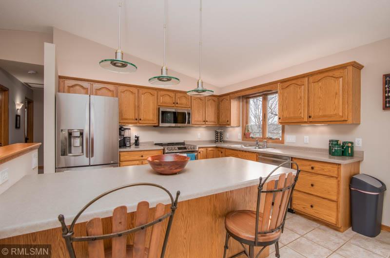 4812 5th Street Northwest Rochester, MN 55901 - Photo 4 of 33