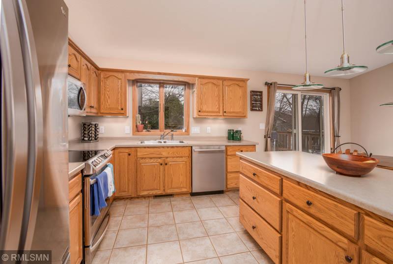 4812 5th Street Northwest Rochester, MN 55901 - Photo 6 of 33