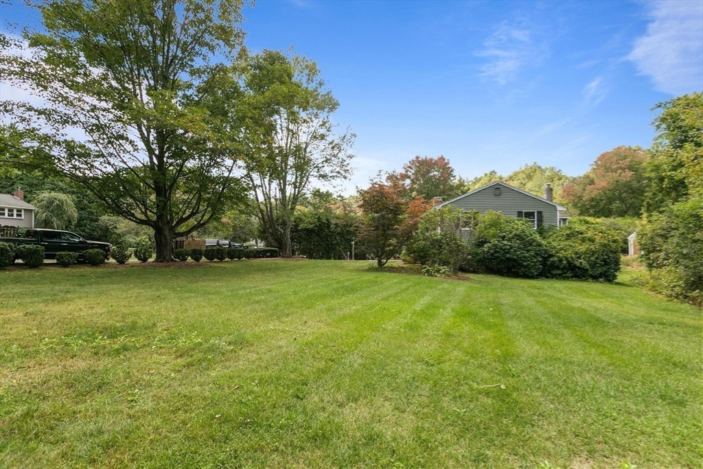 7 Rockpoint Road Southborough, MA 01772 - Photo 30 of 36 Gallery Image 30
