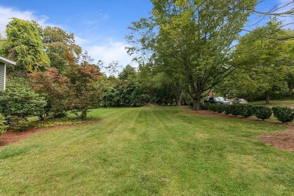 7 Rockpoint Road Southborough, MA 01772 - Photo 31 of 36 Gallery Image 31