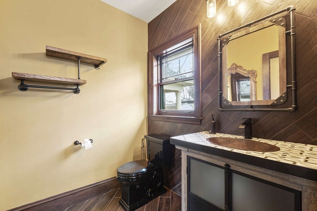 24 Elm Street Dedham, MA 02026 - Photo 13 of 42