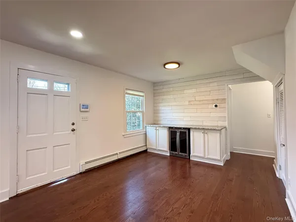 $5,300 | 18 Bayles Avenue, Stony Brook, NY 11790