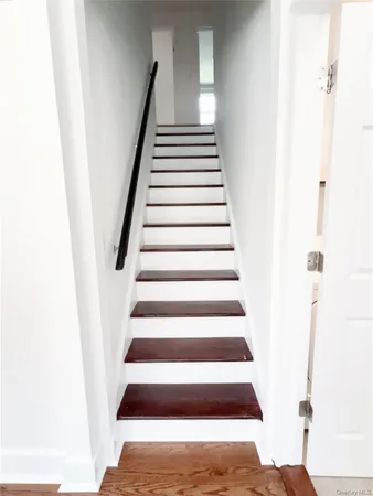 $5,300 | 18 Bayles Avenue, Stony Brook, NY 11790