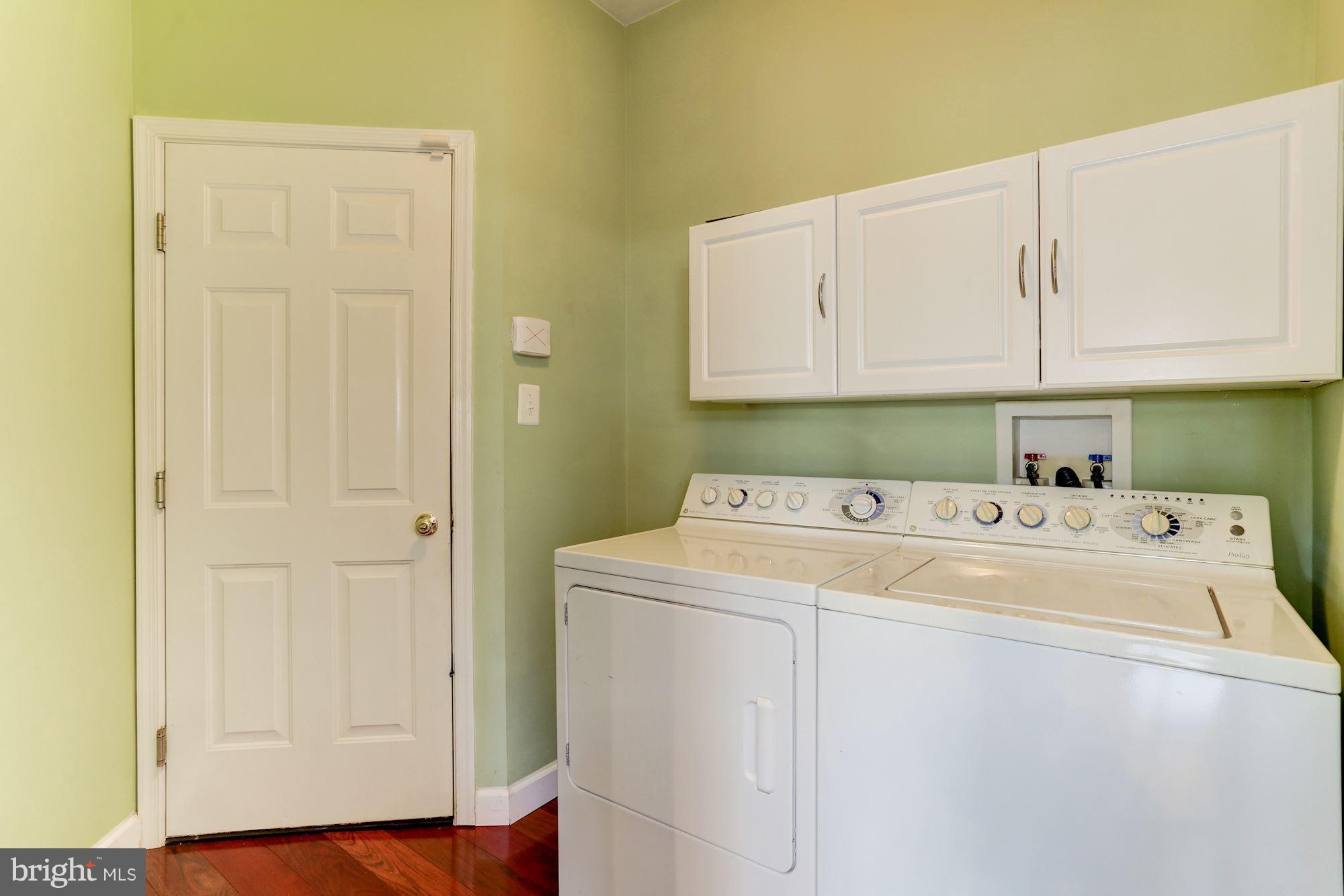15115 Red Ridge Place Bowie, MD 20715 - Photo 12 of 30 Large laundry/mud room