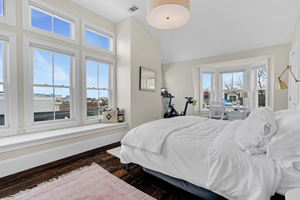 17 Atlantic Street Boston, MA 02127 - Photo 12 of 27